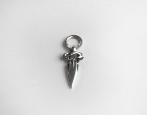 Big arrow pendant CC292