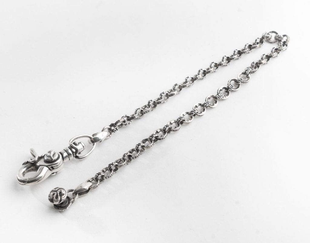 Chain decorated rings CC317