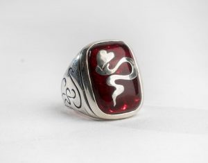 Red cabochon ring CC58M