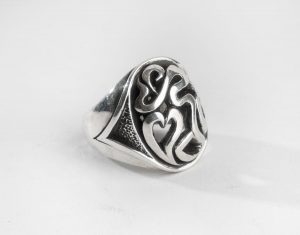 Hearts ring CC85M