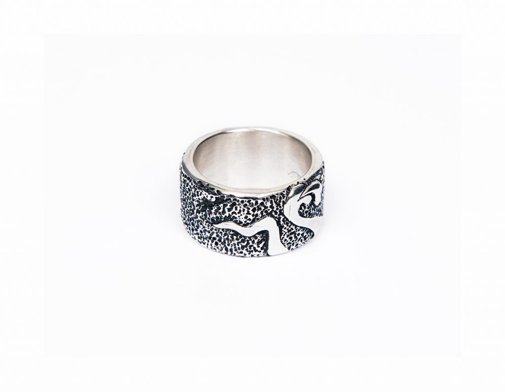 Anello ovale in argento