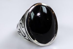 Silver engraved cabochon ring