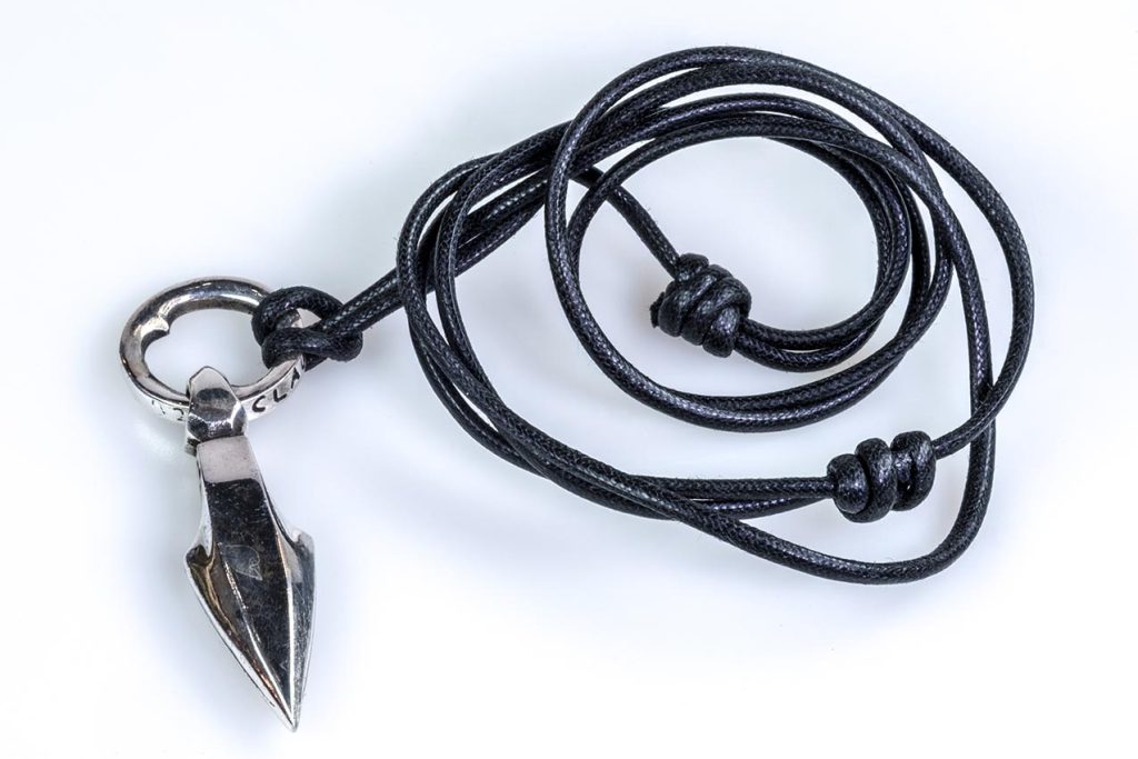 Silver arrow pendant