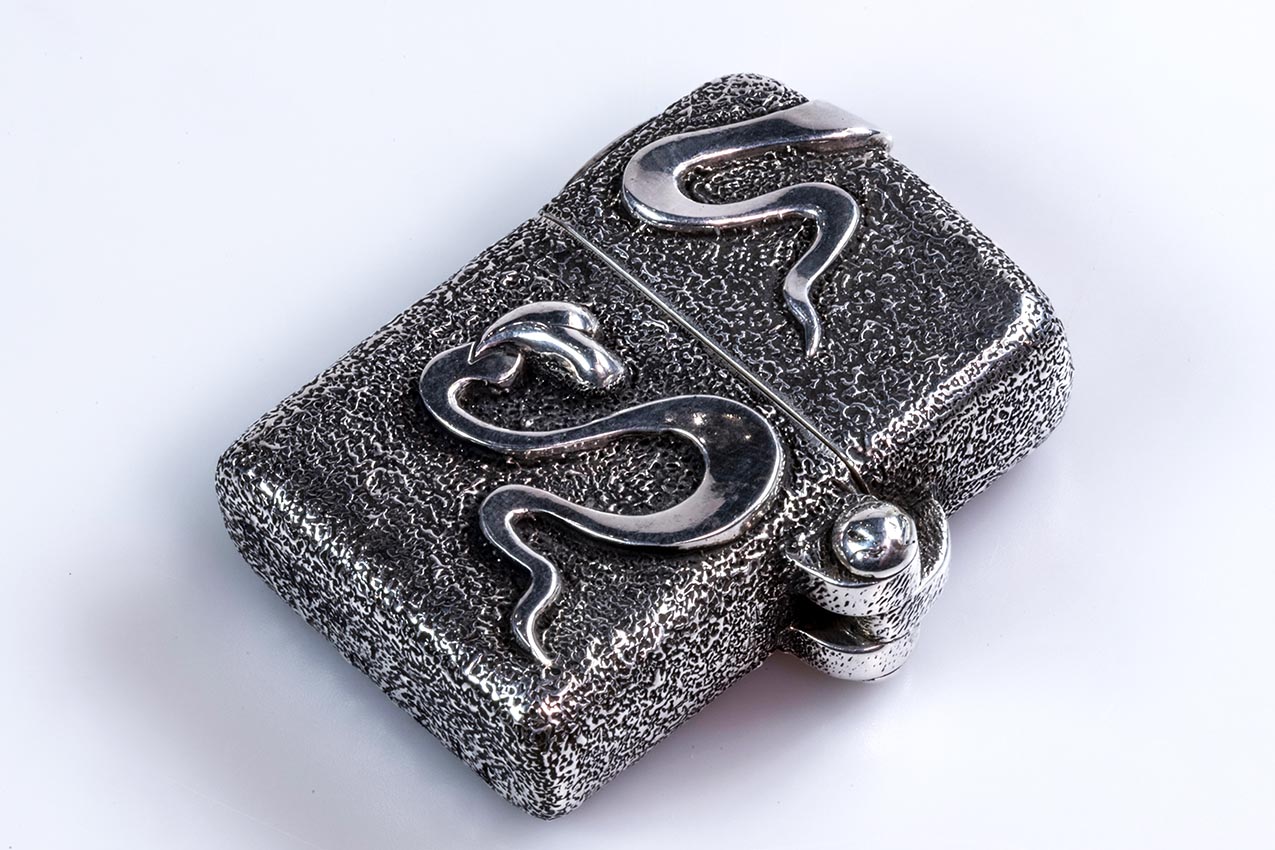 Silver BIC lighter case - Claudio Calestani