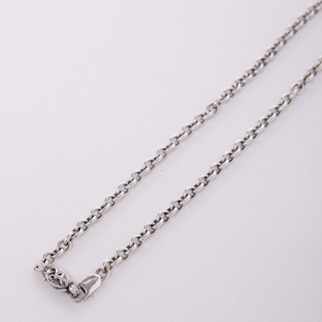 5 Motivi per cui dovresti indossare una collana d'argento a forma di cuore